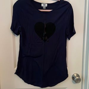 Old Navy T-shirt with heart and Eiffel Tower size S